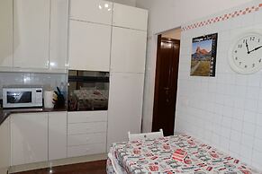 Room-single Room in Cozy and Comfortable