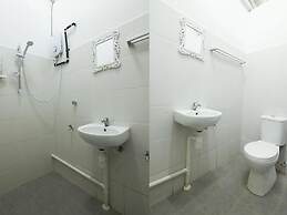 Beautiful Double Room With Ac in Kuching Center