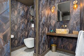 Point Break Luxury Apartments