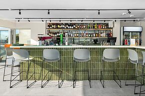 Point Break Luxury Apartments