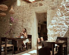 Manili Boutique Suites & Villas
