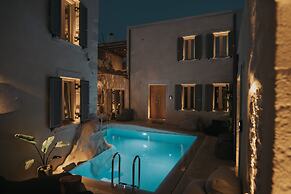 Manili Boutique Suites & Villas