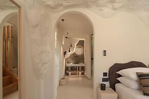 Manili Boutique Suites & Villas