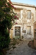 Manili Boutique Suites & Villas