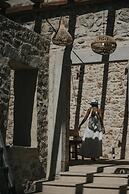 Manili Boutique Suites & Villas