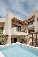 Manili Boutique Suites & Villas