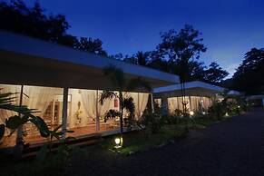 Casa Blanca Villas Ojochal