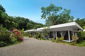 Casa Blanca Villas Ojochal