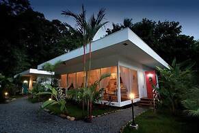 Casa Blanca Villas Ojochal