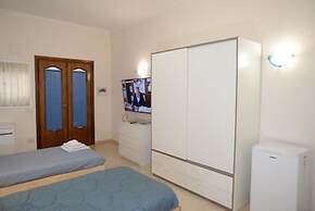 Emilio's Home Entire Apartament up to 7