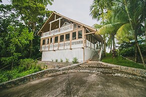 Luna Beach
