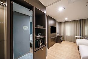ACT Hotel