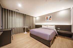 ACT Hotel