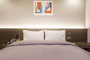 ACT Hotel