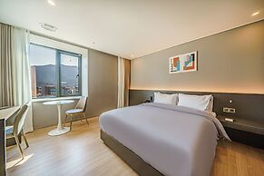 ACT Hotel
