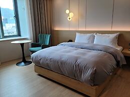 ACT Hotel