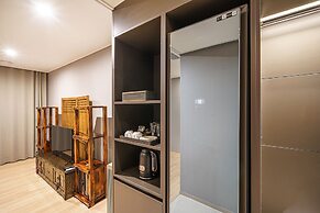 ACT Hotel