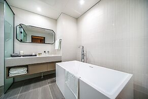 ACT Hotel