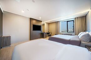 ACT Hotel
