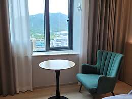 ACT Hotel