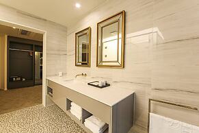 ACT Hotel