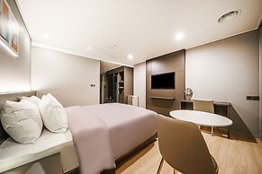 ACT Hotel