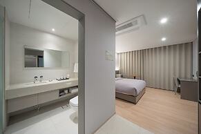 ACT Hotel