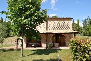 Cottage With Private Swimming Pool