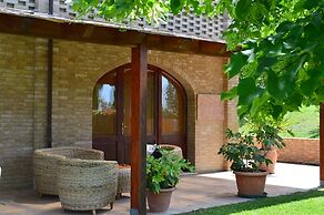 Cottage With Private Swimming Pool