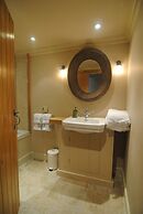 Courtyard Cottages Lymington