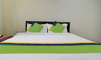 Itsy Hotels Chetan Executive Hadapsar Phursungi