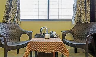 Itsy Hotels Chetan Executive Hadapsar Phursungi