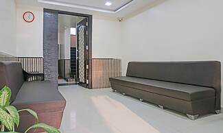 Itsy Hotels Chetan Executive Hadapsar Phursungi