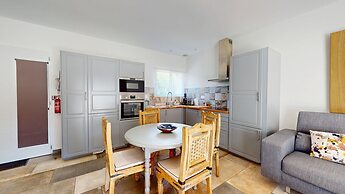 Casa Dina