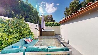 Casa Dina