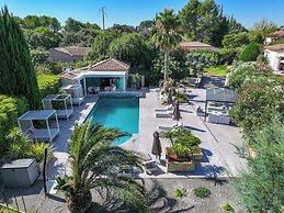 Casa Dina