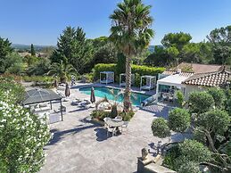 Casa Dina