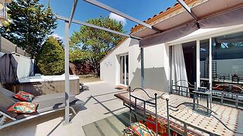 Casa Dina