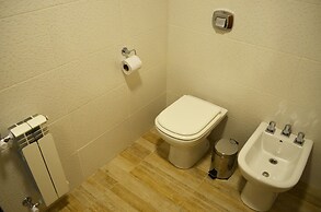 Hotel Bait