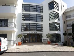 Remarkable 1-bed Apartment in Olhos de Água