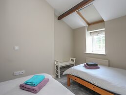 2 Ivy House