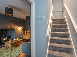 2 Ivy House