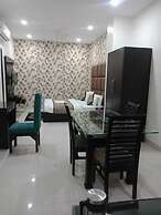 Hotel Mandakini Lush