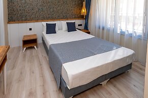 Der Inn Hotel