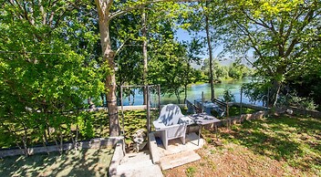 Frida Luxury Beachfront Villa