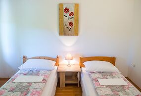 Frida Luxury Beachfront Villa