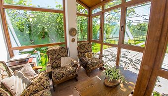 Frida Luxury Beachfront Villa