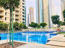 Spectacular 2BR With Burj Khalifa Fountain View