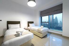 Spectacular 2BR With Burj Khalifa Fountain View