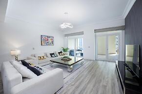 2BR on Palm Jumeirah With Beach and Complimentary Golf